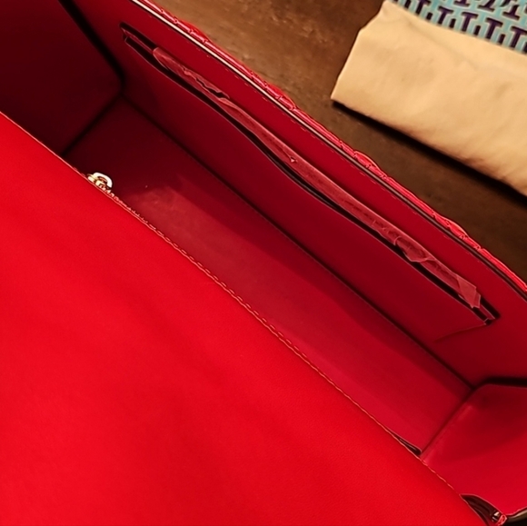 Tory Burch Fleming Convertible Shoulder Bag NWT - Picture 5 of 15